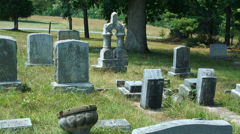 Comment choisir une pierre tombale ?